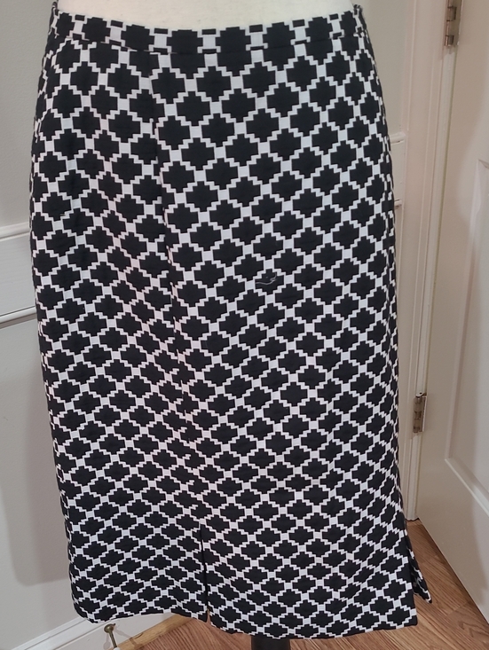 Harold's Dresses & Skirts - Harold's Black and White Geometric Tile/Lattice Pattern Lined Skirt - Size 6